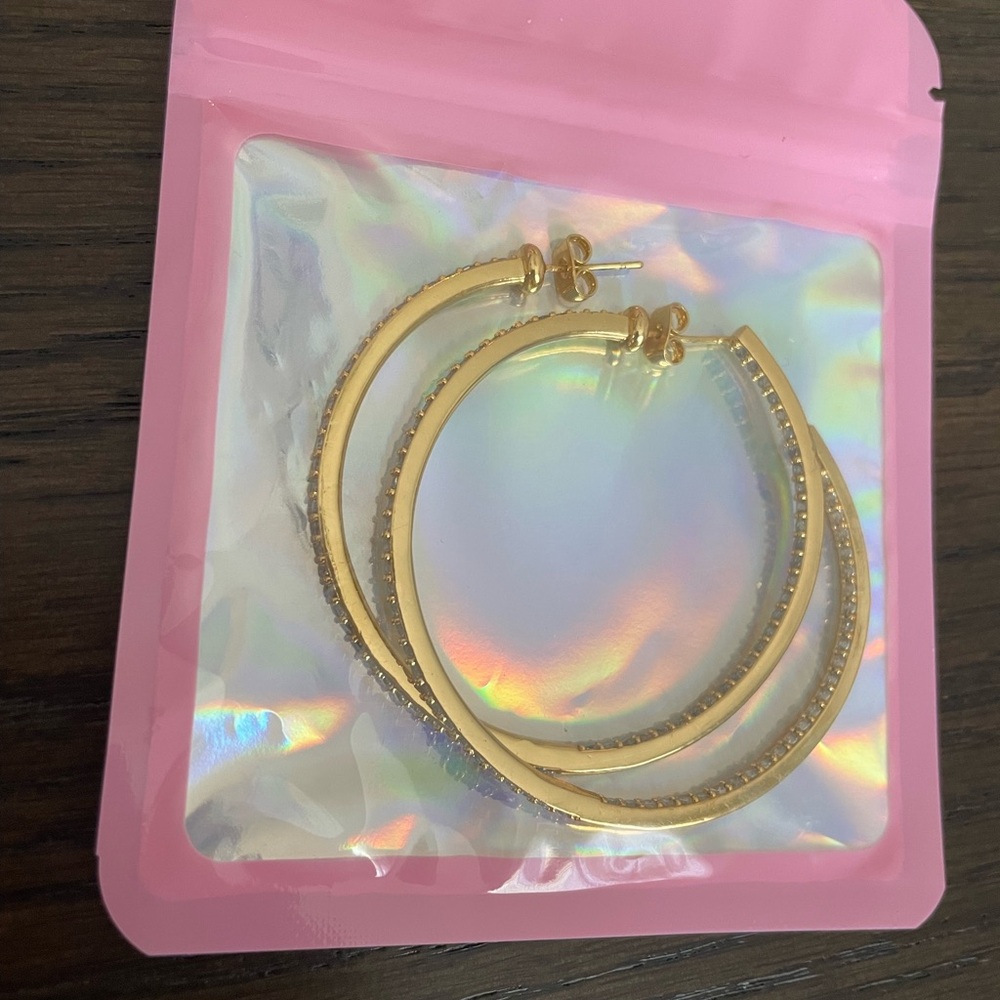 Elegant Gold Hoop Earrings